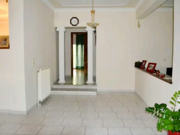 3-bedroom Detached House In Katerini, Greece (378 M²)