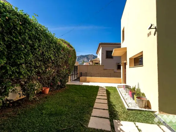 5-bedroom Villa In Mijas, Spain (443 M²)
