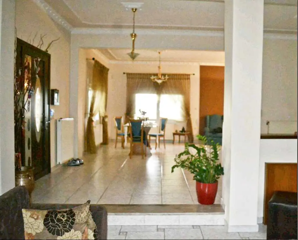 Detached House Of 378 M² With Olympic Coast In Olympic Coast
