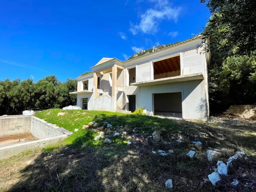 Villa Of 290 M² In Corfu