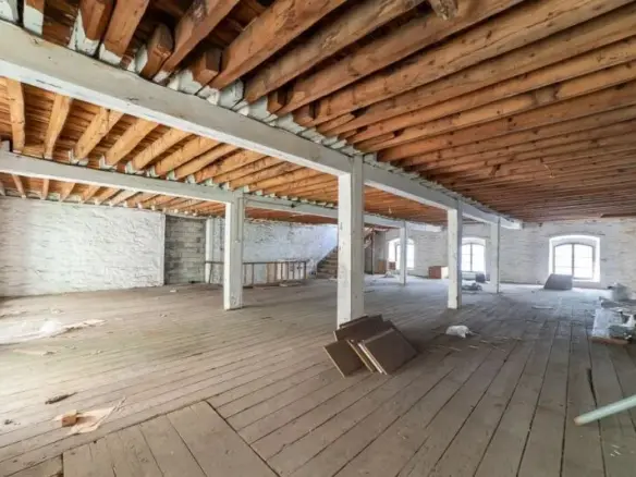 Building In Kavala, Greece (830 M²)
