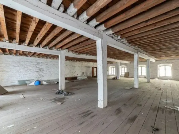 Building In Kavala, Greece (830 M²)