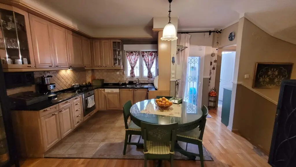 Maisonette Of 192 M² In The Suburbs Of Thessaloniki