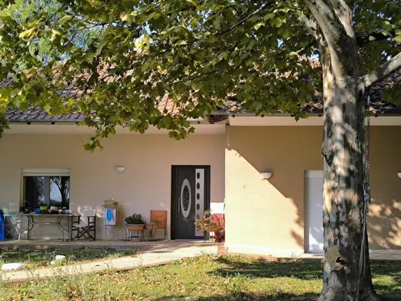 3-bedroom Detached House In Katerini, Greece (378 M²)