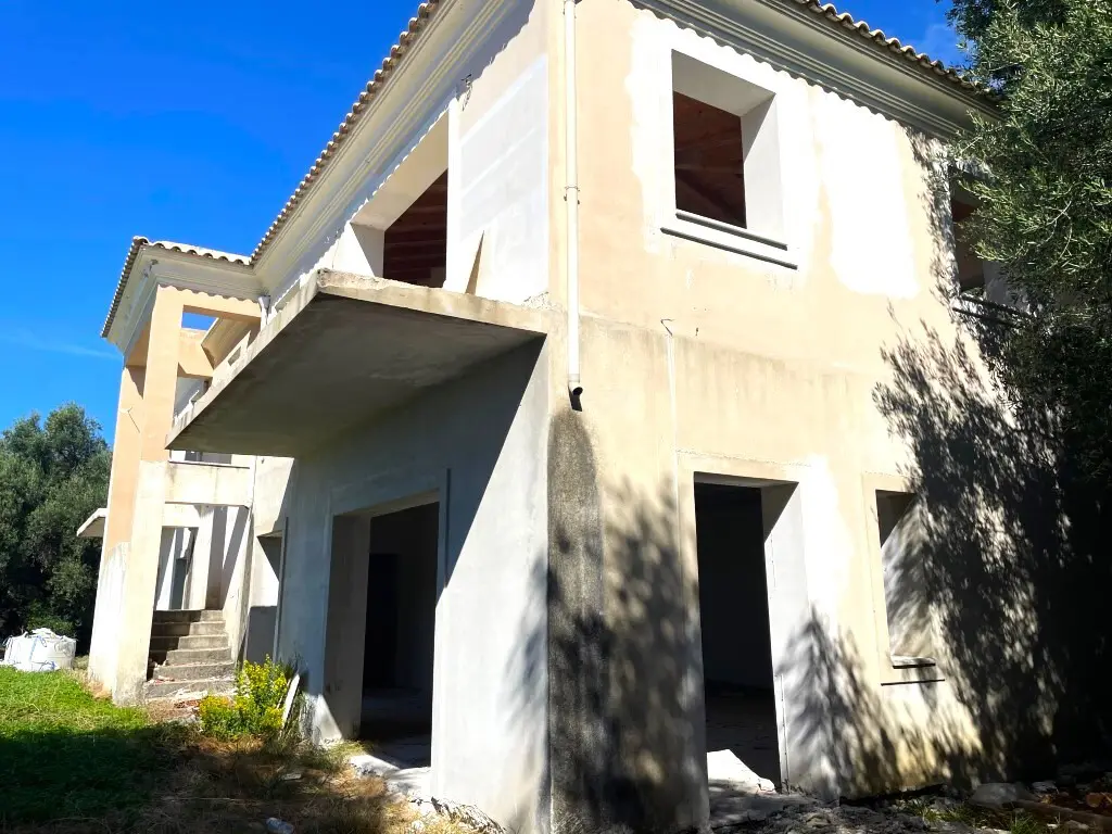 Villa Of 290 M² In Corfu