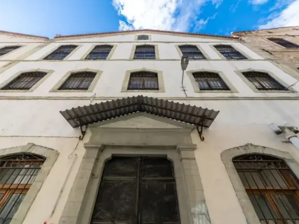 Building Of 830 M² In Kavala