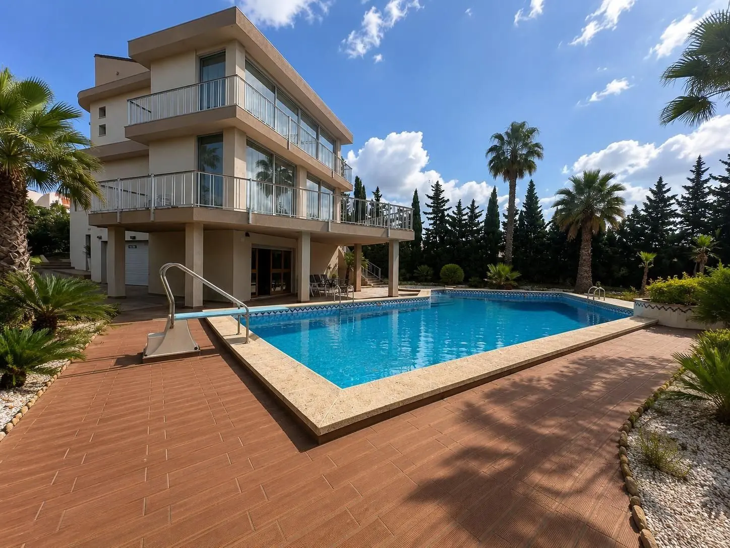 Villa Of 425 M² In Rojales, Spain