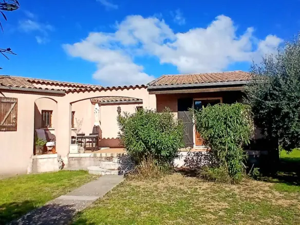 Detached House Of 115 M² In Bize Minervois, France