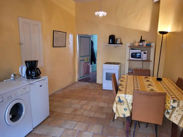 3-bedroom House In Saint Genies De Fontedit, France (80 M²)