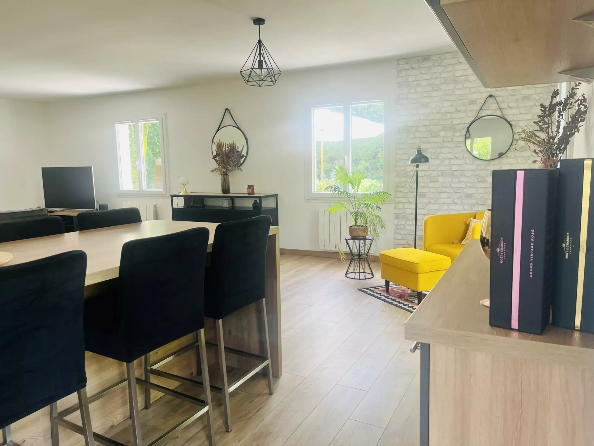 Apartment Of 150 M² With Exceptional Natural Setting In Nature