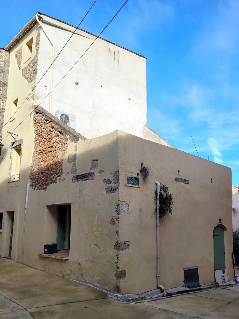 House Of 95 M² In Capestang
