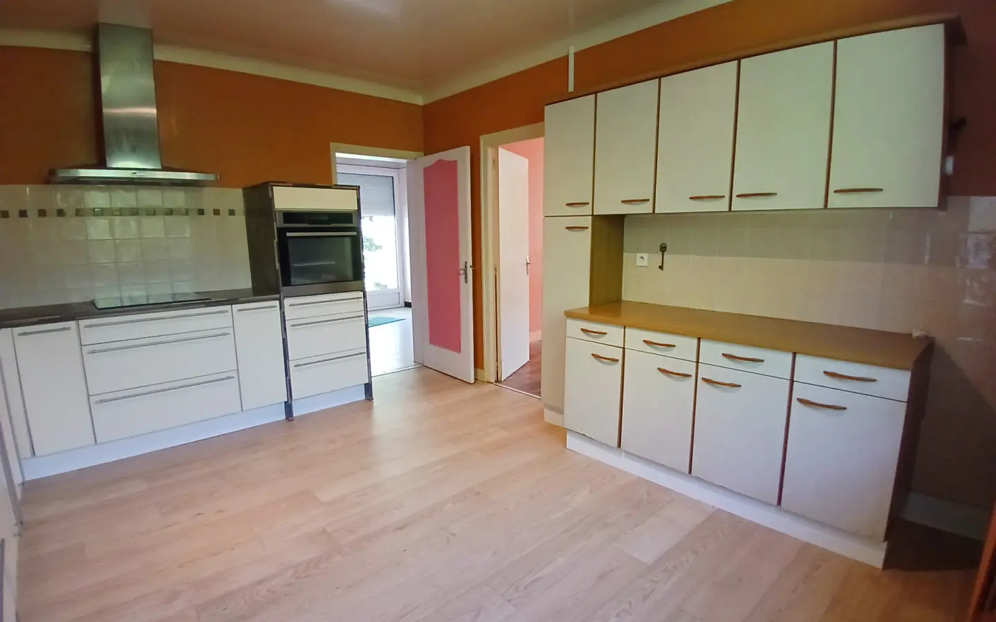 3-bedroom House In Saint-priest-les-fougeres, France (154 M²)