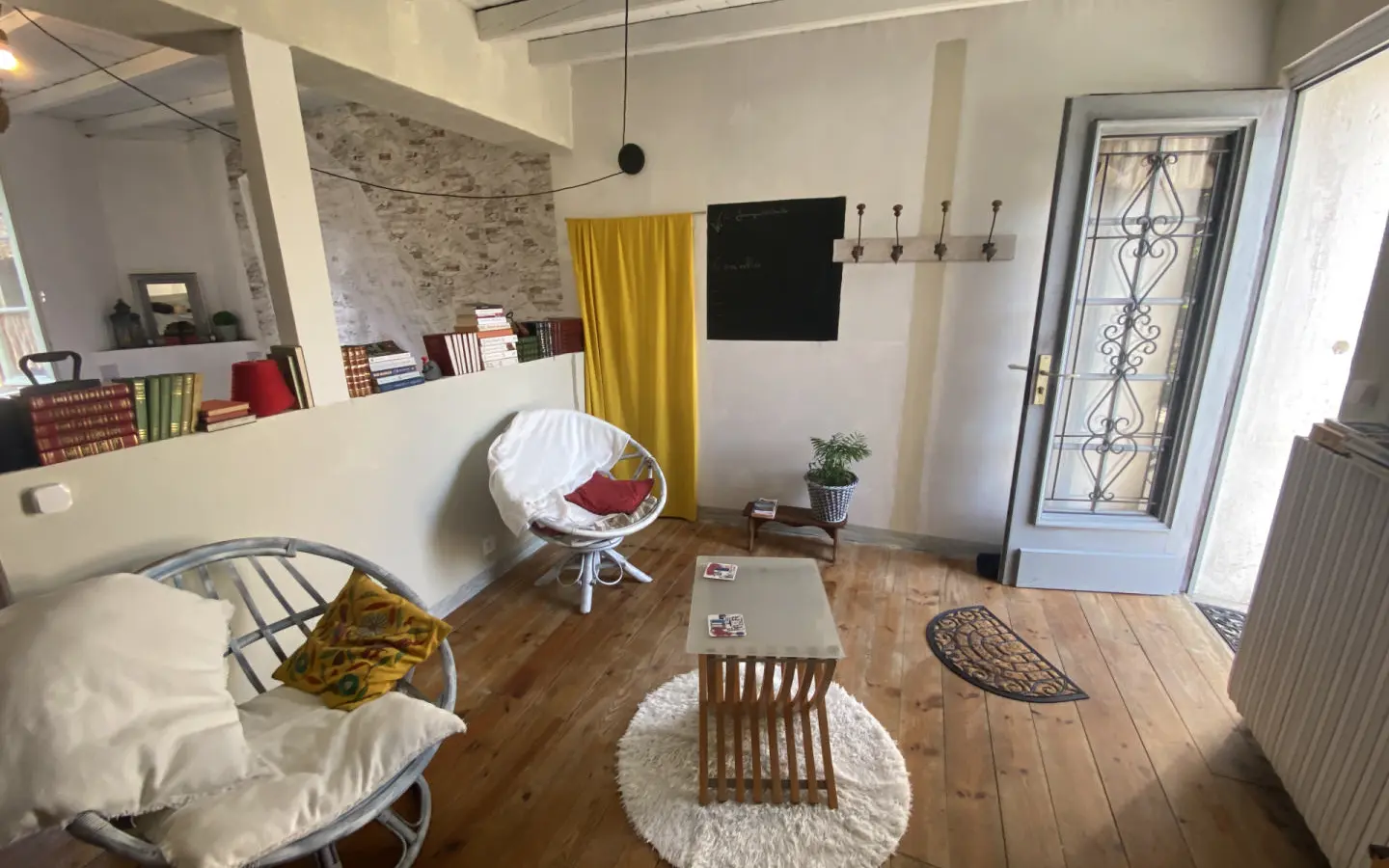 4-bedroom Village House In Rioux-martin, France (136 M²)