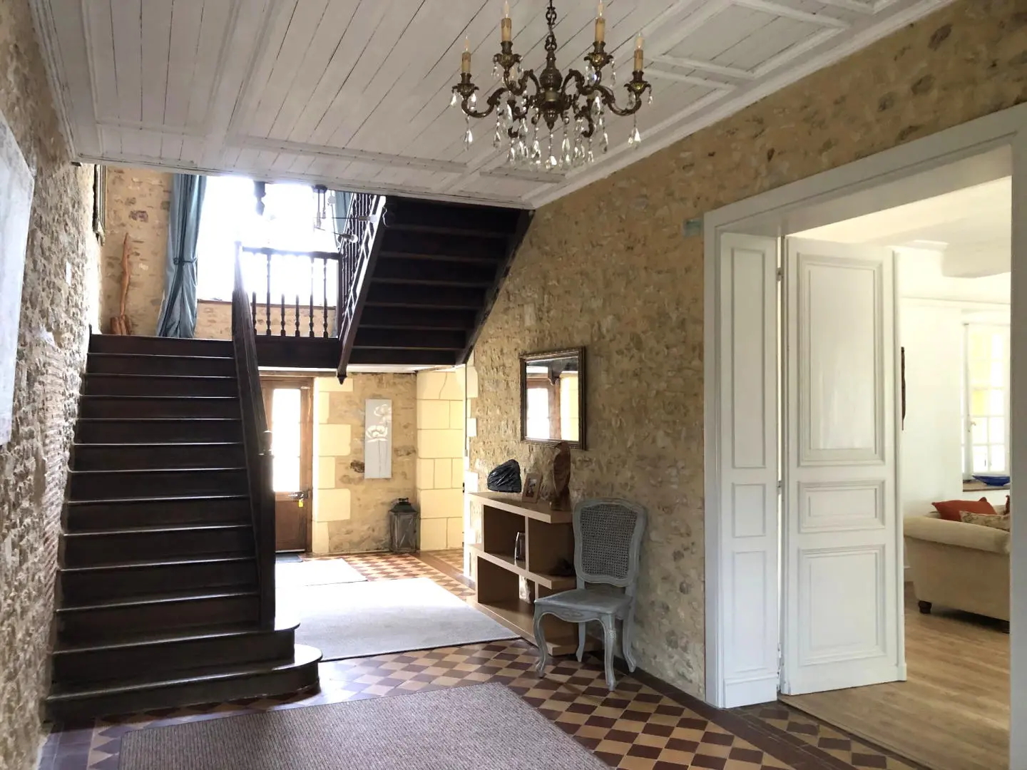 Manor House Of 0 M² With Pool, Barn In Vienne