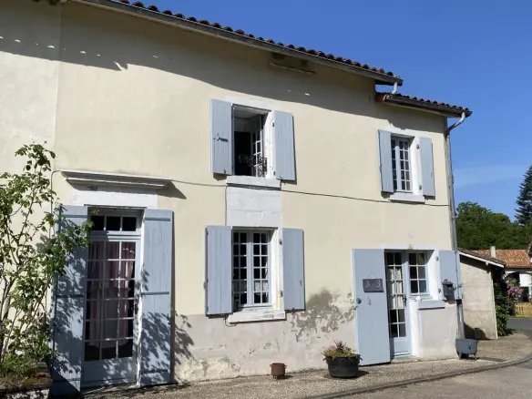 House Of 150 M² With Church View In Chalais