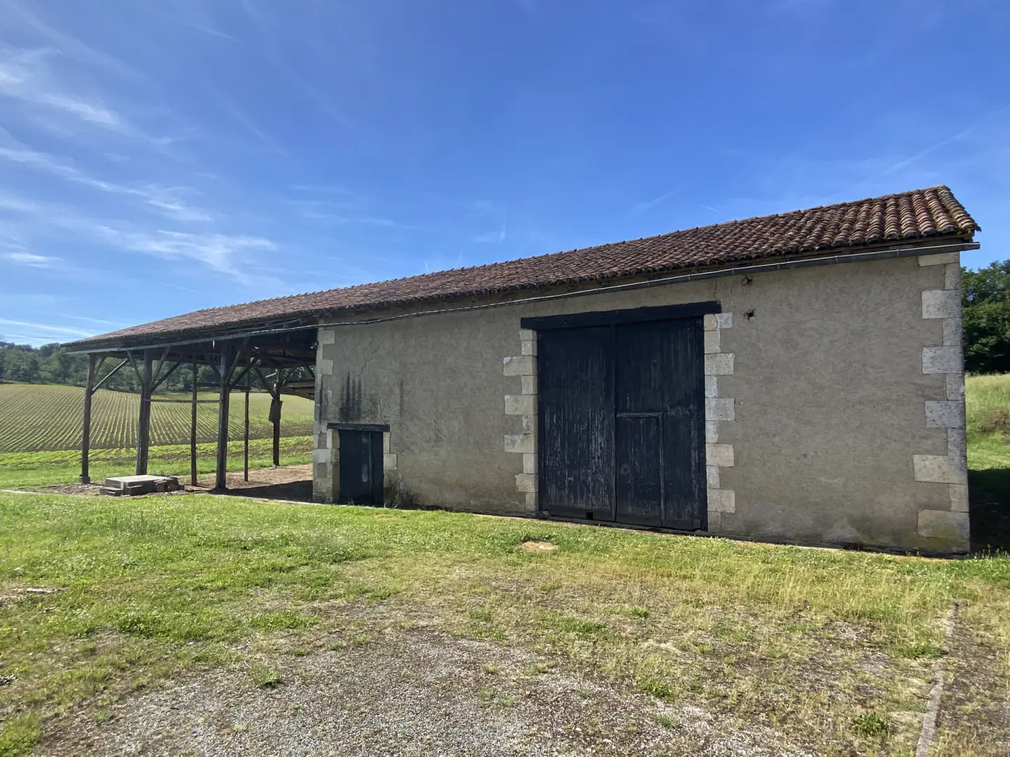 Single-story Country House Of 140 M² With Outbuildings In Bors-de-montmoreau