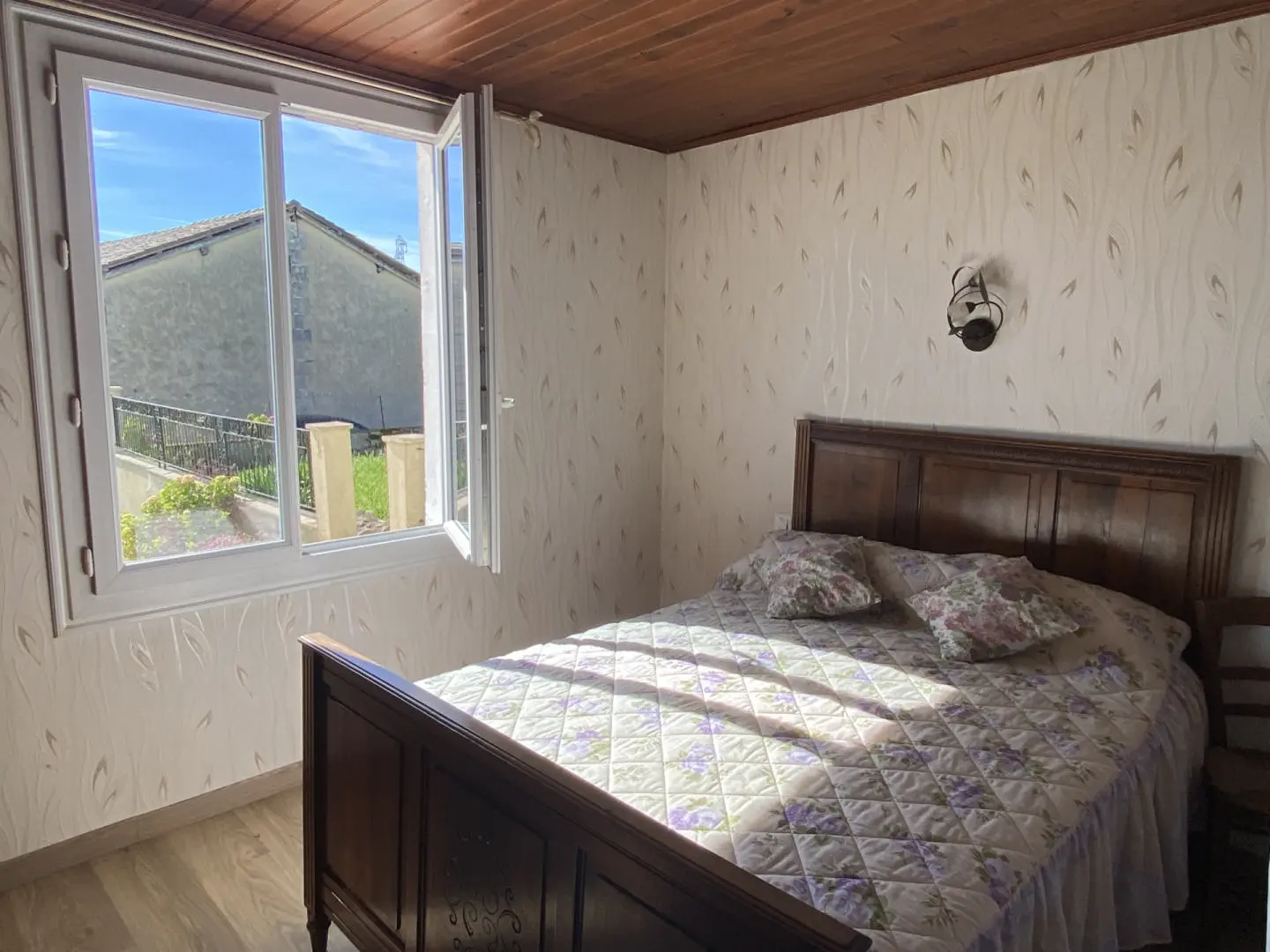 Single-story Country House Of 140 M² With Outbuildings In Bors-de-montmoreau