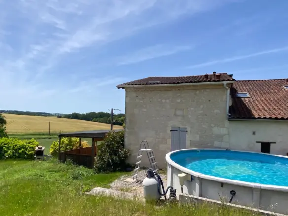 House Of 4 Bedrooms With Countryside Views In Charente Hamlet