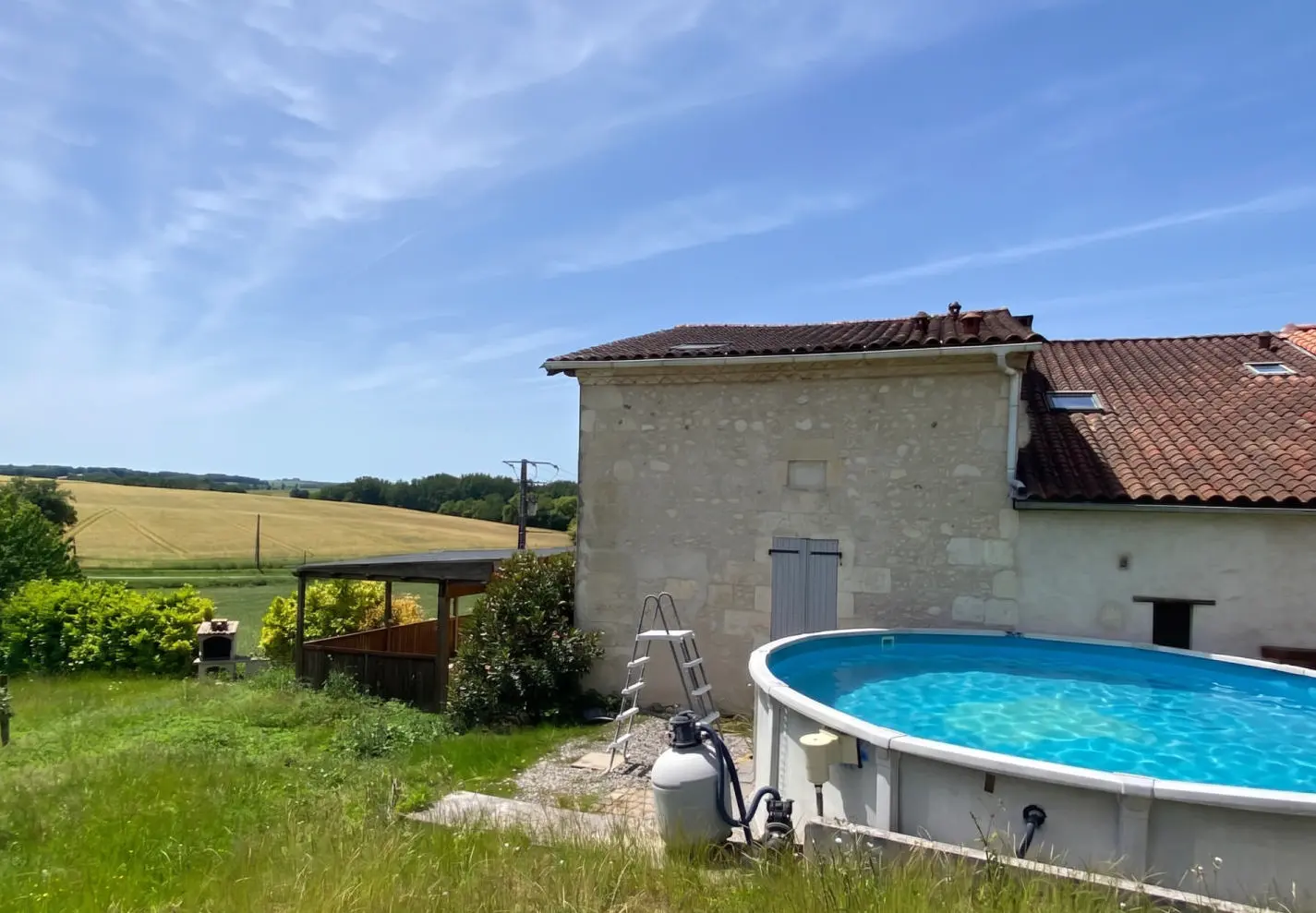 House Of 4 Bedrooms With Countryside Views In Charente Hamlet