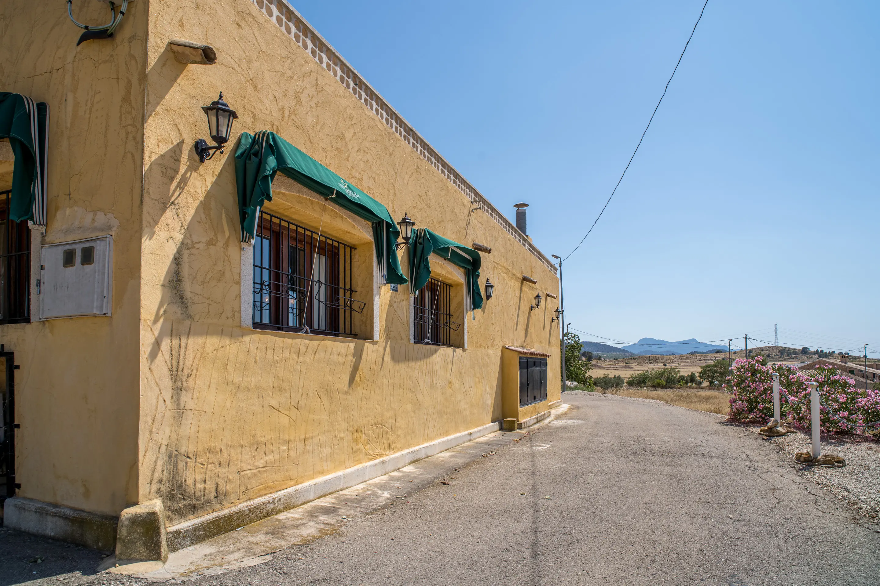 Detached Villa Of 427 M² With Garden In Pinoso