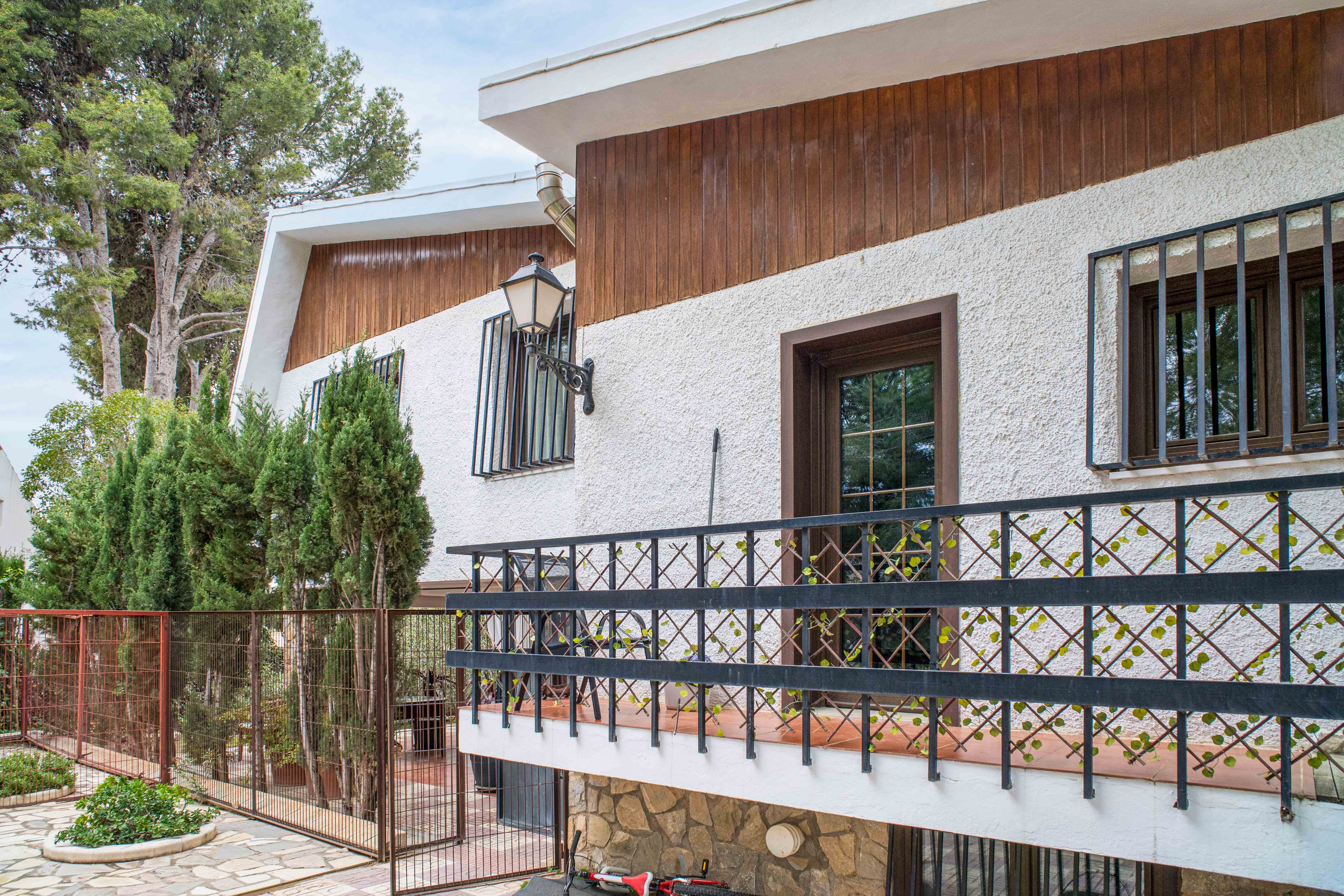 Detached Villa Of 381 M² In Spain