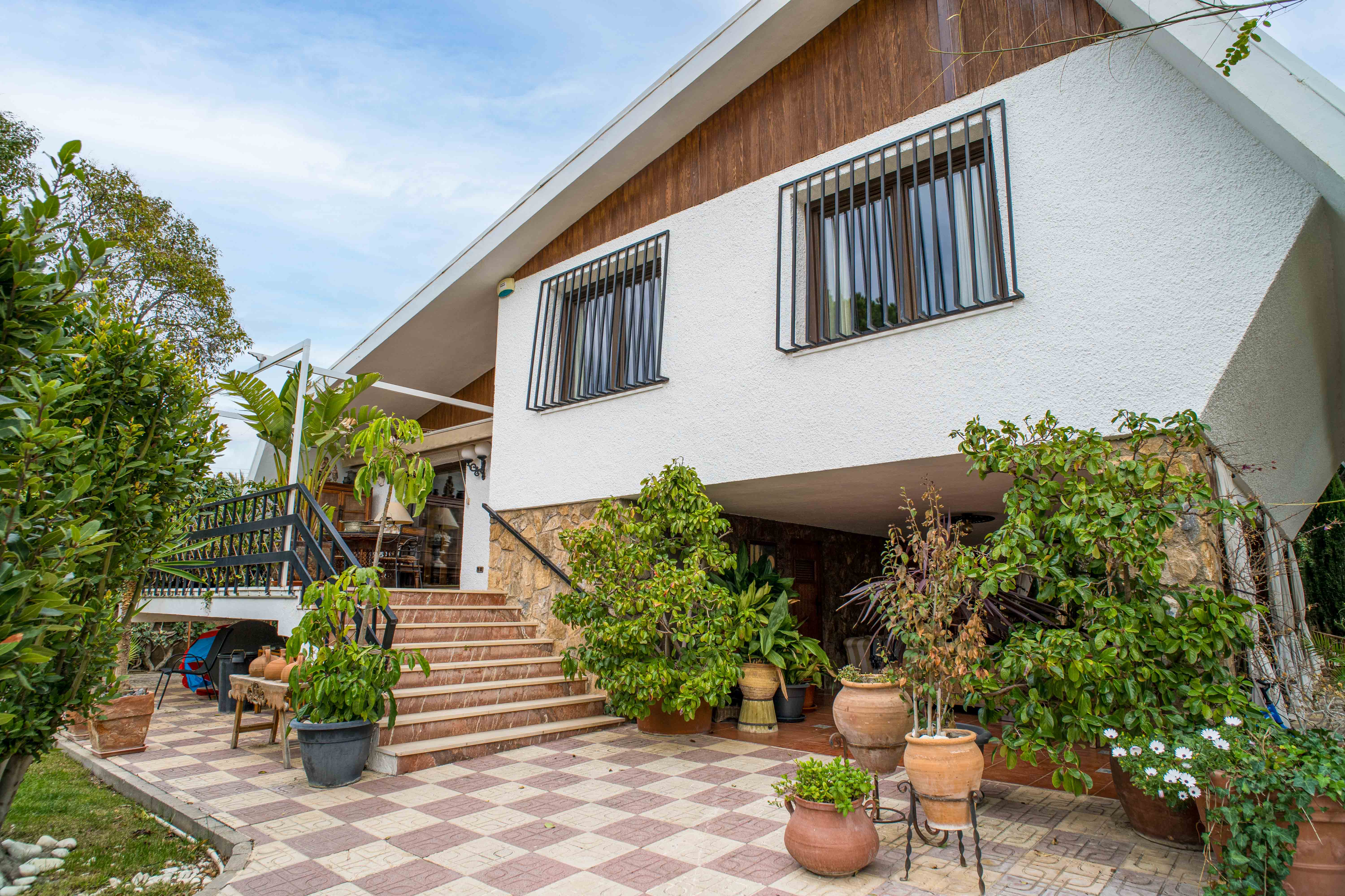 Detached Villa Of 381 M² In Spain