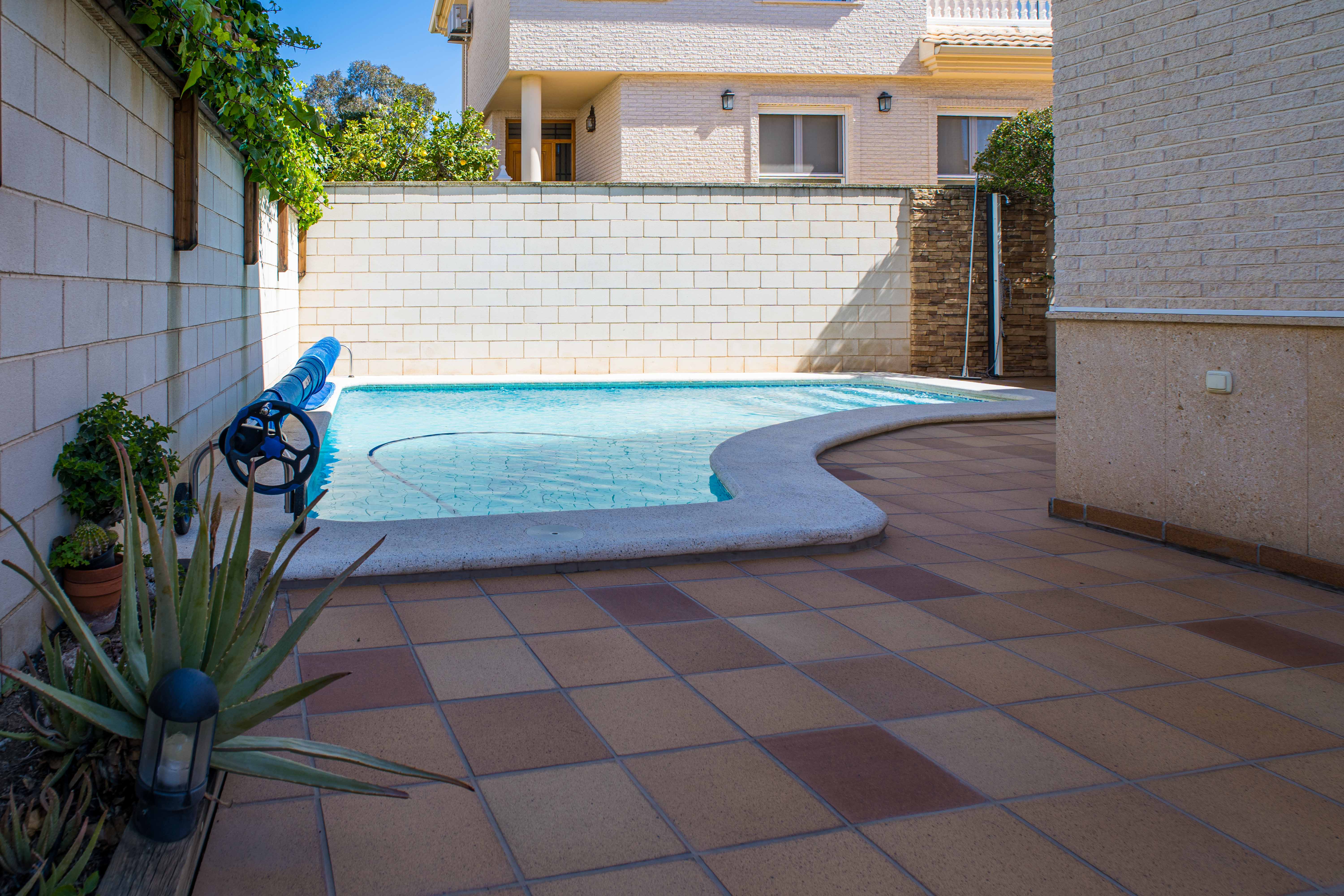 Detached Villa Of 258 M² In Spain