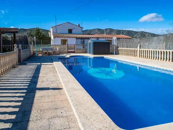 Country House Of 627 M² In Raspay, Spain