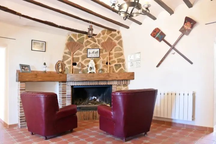 Country House Of 160 M² In Spain