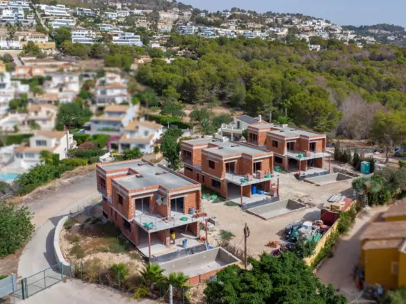 3-bedroom Villa In Calpe (233 M²)