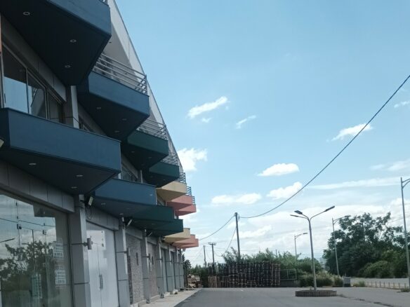 Commercial Property Of 360 M² In North Greece