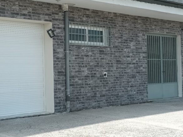 Commercial Property Of 360 M² In North Greece