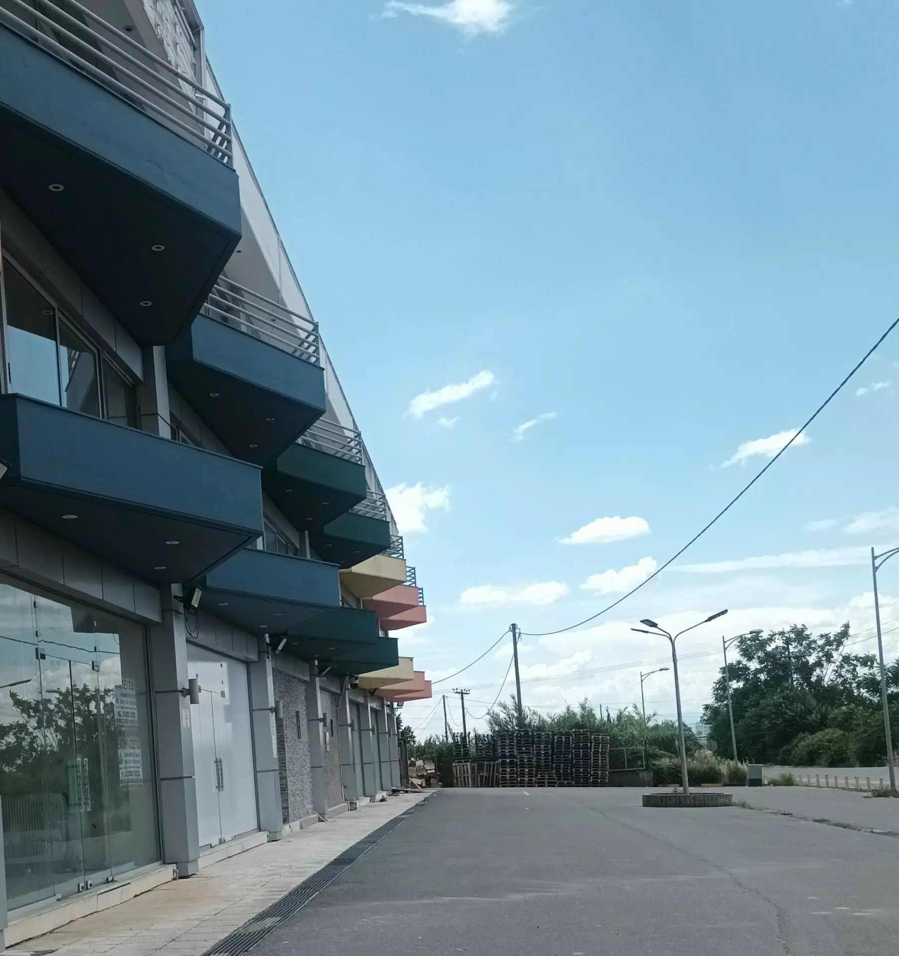 2026_1 Commercial Property, 360 M² In North Greece.