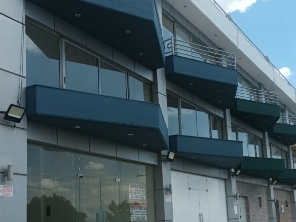 Commercial Property, 360 M² In North Greece.