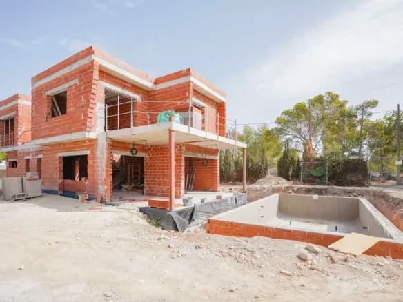 3-bedroom Villa In Calpe (233 M²)