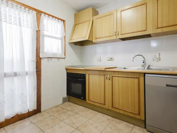 Apartment Of 70 M² In Torrevieja, Spain