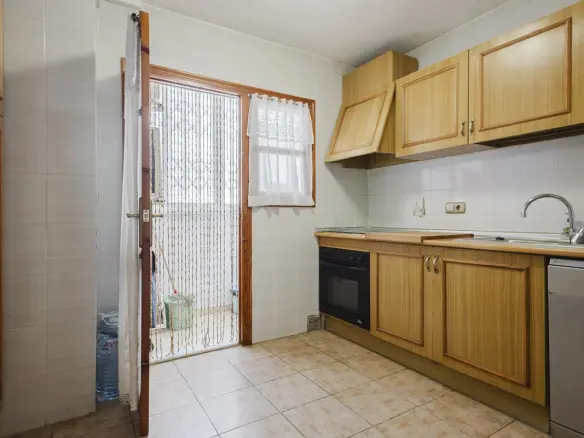 Apartment Of 70 M² In Torrevieja, Spain
