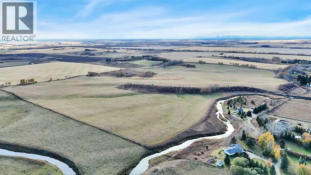 Farm Of X M² With Farm In Cremona, Alberta, Canada