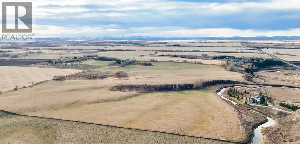 Farm Of X M² With Farm In Cremona, Alberta, Canada