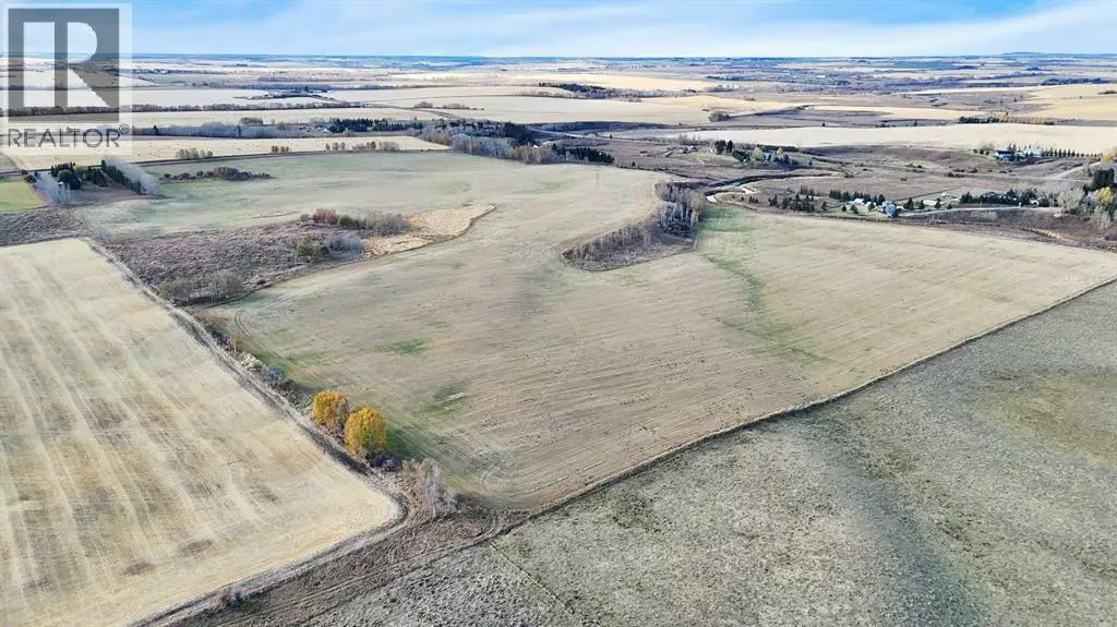 Farm Of X M² With Farm In Cremona, Alberta, Canada