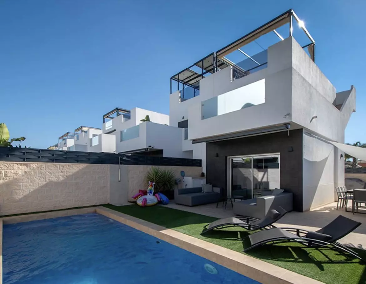 Villa Of 200 M² In Ciudad Quesada, Alicante