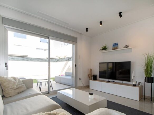 Villa Of 200 M² In Ciudad Quesada, Alicante