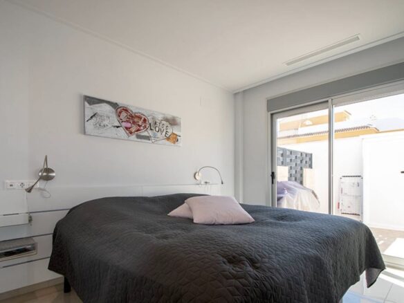 Villa Of 200 M² In Ciudad Quesada, Alicante