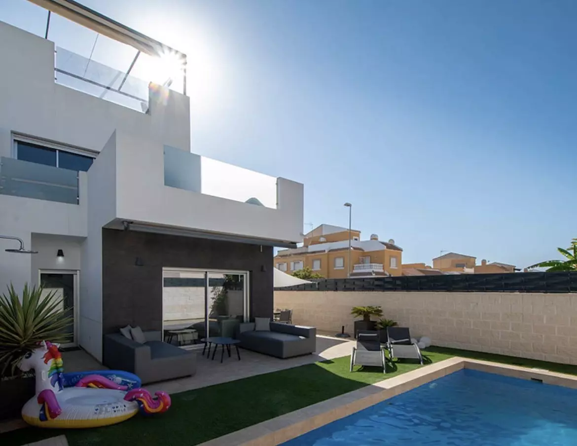 Villa Of 200 M² In Ciudad Quesada, Alicante