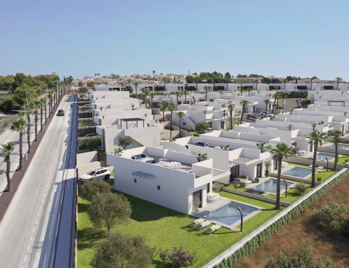 Villa Of 100 M² With Pool In La Finca, Alicante