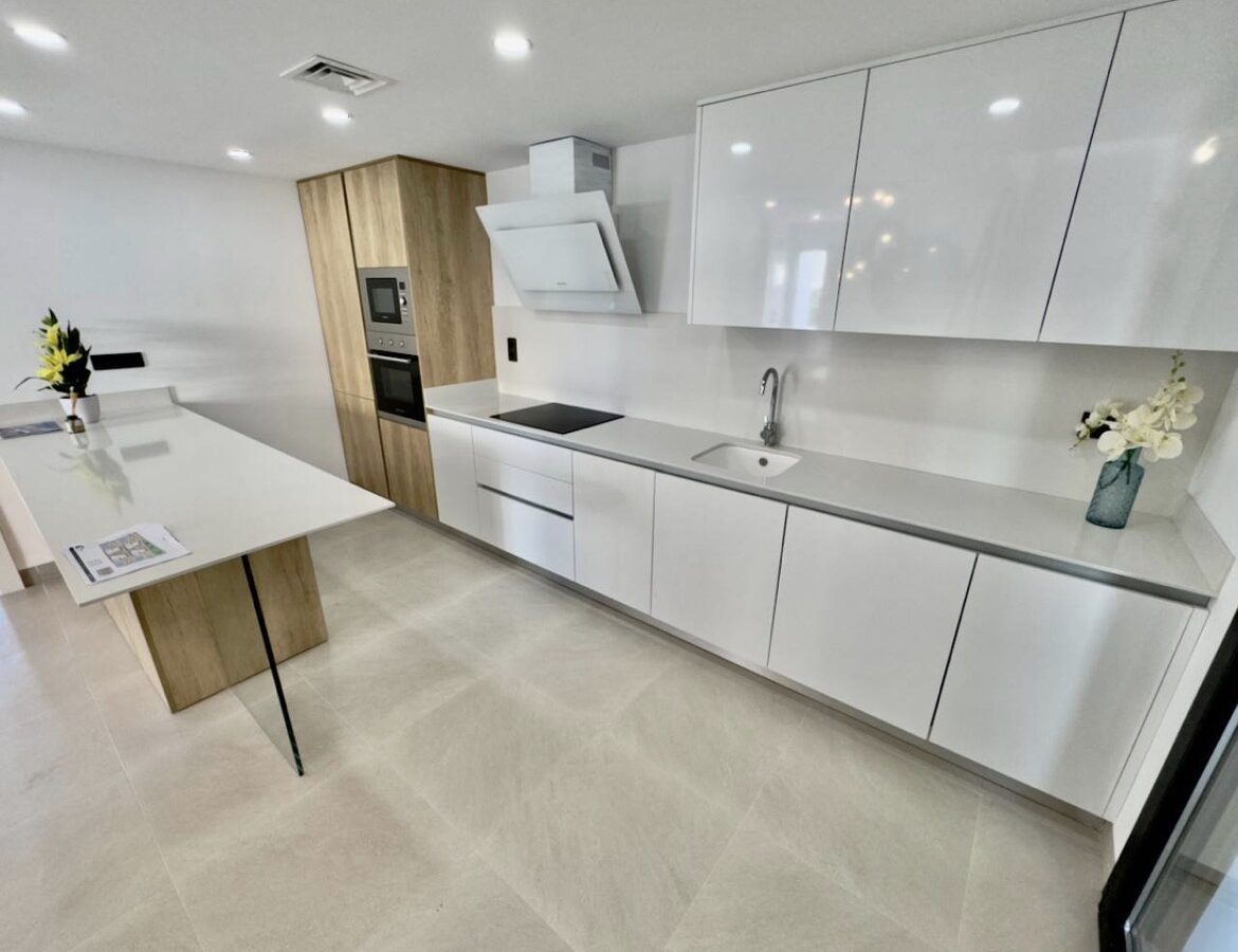 Villa Of 150 M² With Pool In Benijofar, Alicante