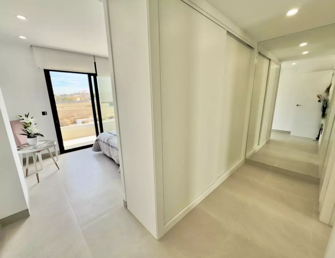 Villa Of 150 M² With Pool In Benijofar, Alicante