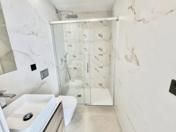 Villa Of 150 M² With Pool In Benijofar, Alicante