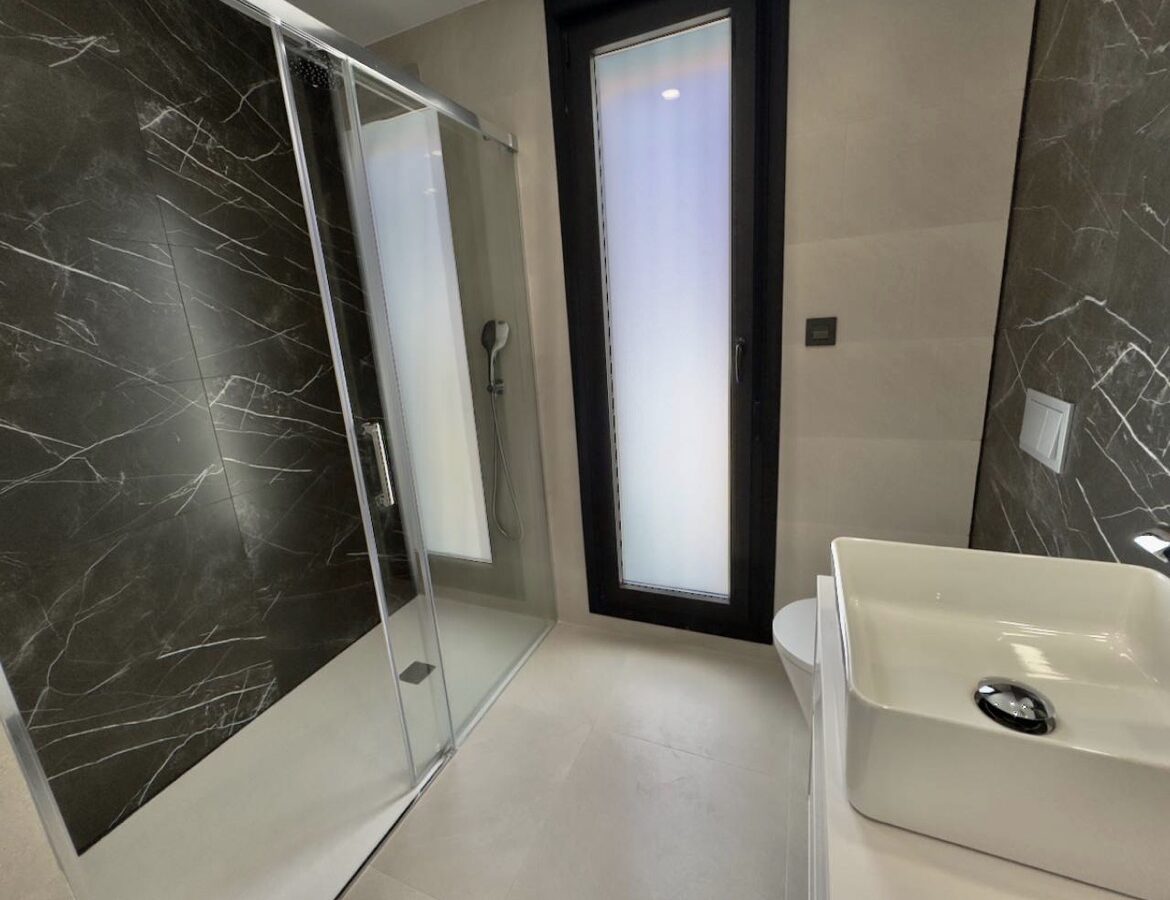 Villa Of 150 M² With Pool In Benijofar, Alicante