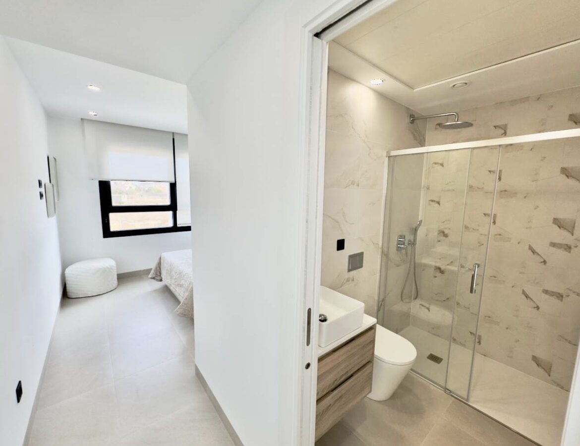 Villa Of 150 M² With Pool In Benijofar, Alicante